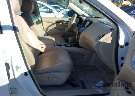 2014 Nissan Pathfinder Platinum из США, поврежденный, VIN 5N1AR2MN8EC652250